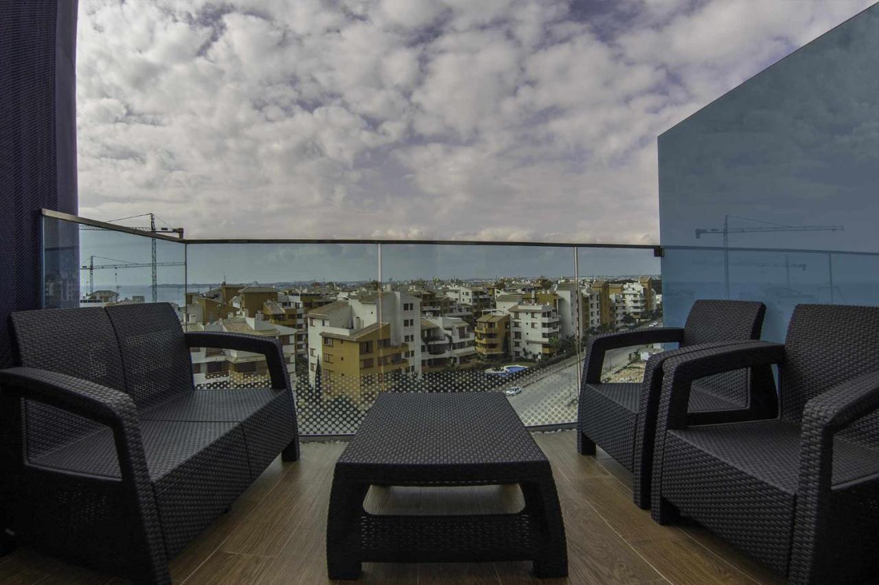 Apartamento Sea Senses Victoria Frente Al Mar Torrevieja Kültér fotó