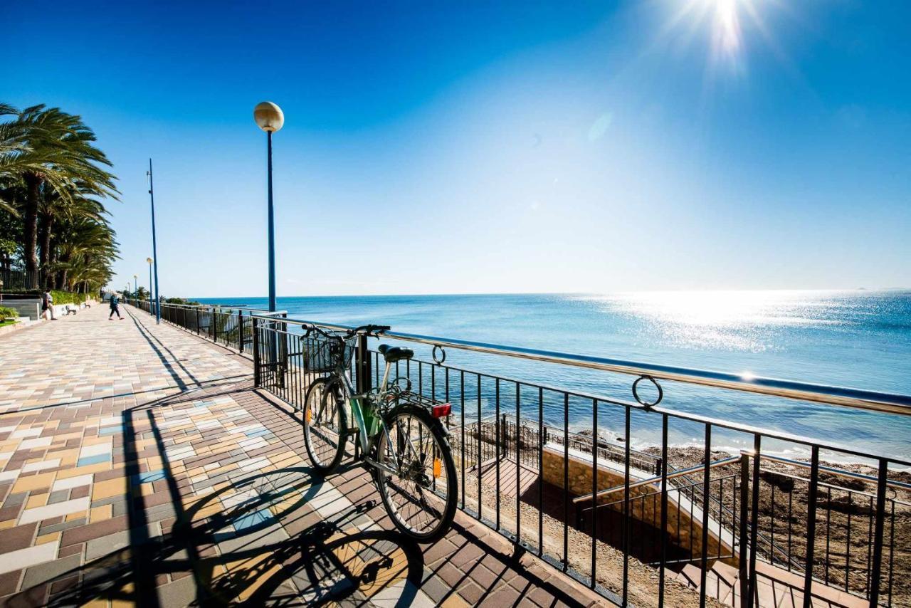 Apartamento Sea Senses Victoria Frente Al Mar Torrevieja Kültér fotó
