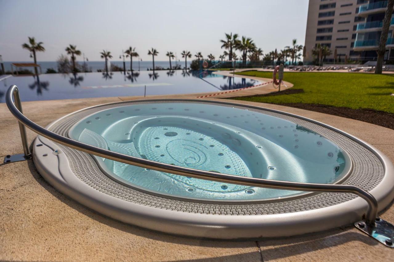 Apartamento Sea Senses Victoria Frente Al Mar Torrevieja Kültér fotó